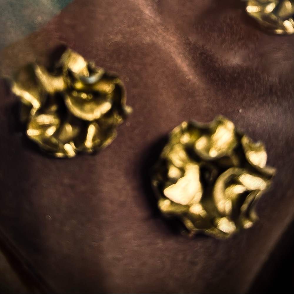 NEW PRICE CUT! Beautiful crinkle Gold Floral Museum of Design,NYC, pierced